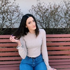 Meet your Posher, Khristina